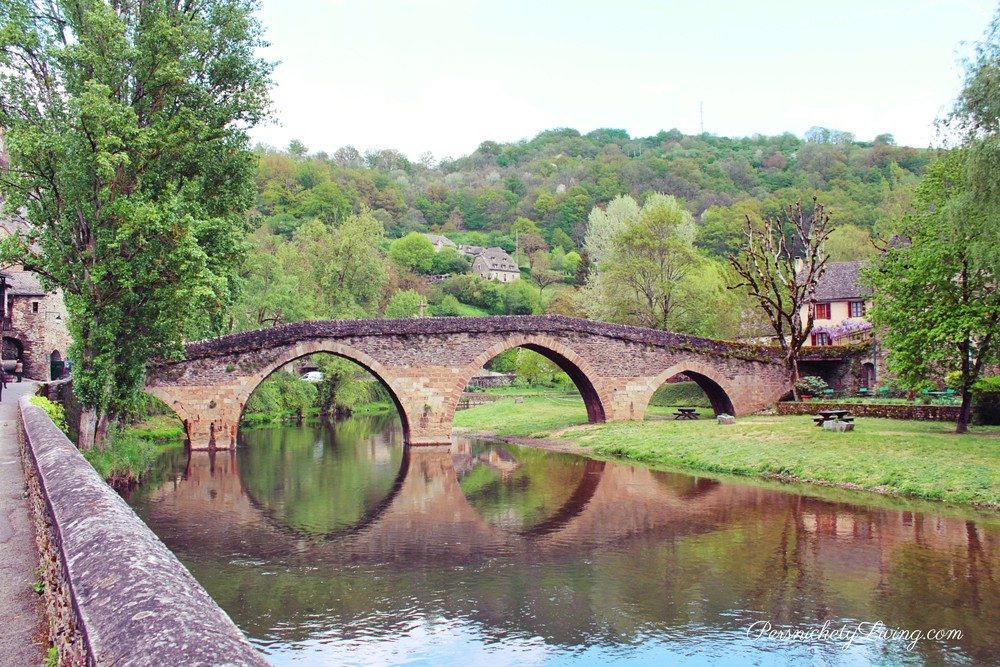 14th century bridge in French town Belcastel