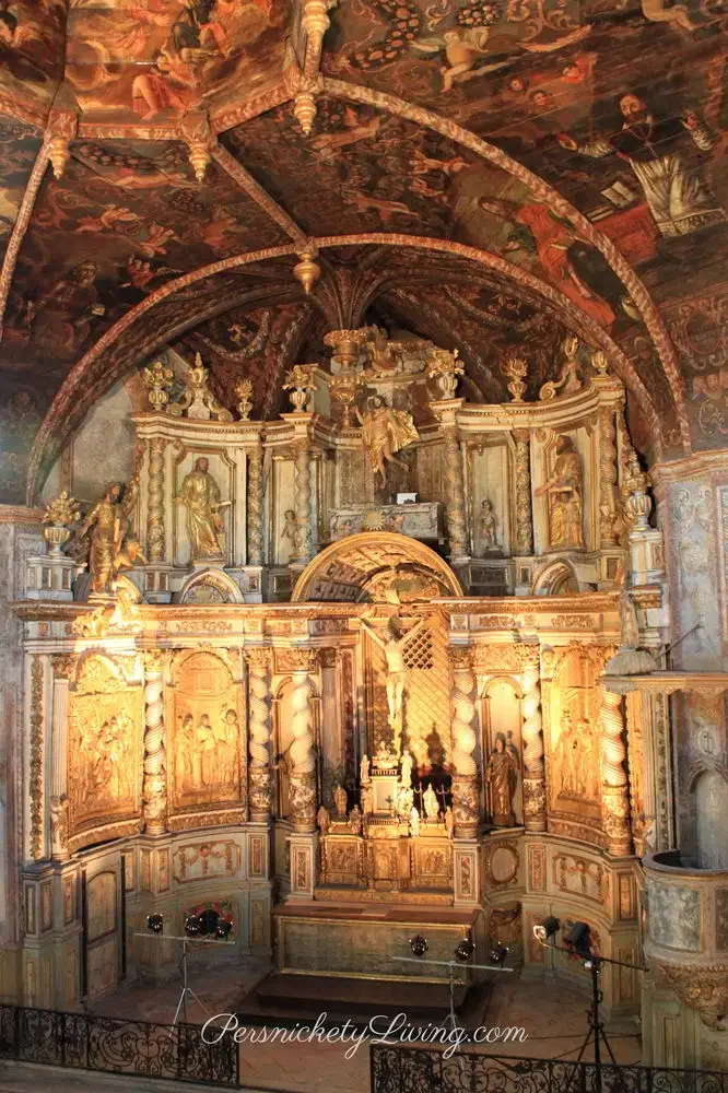 Alter of Chapelle des Penitents Noirs with painted ceiling in Villefranche de Rouergue France