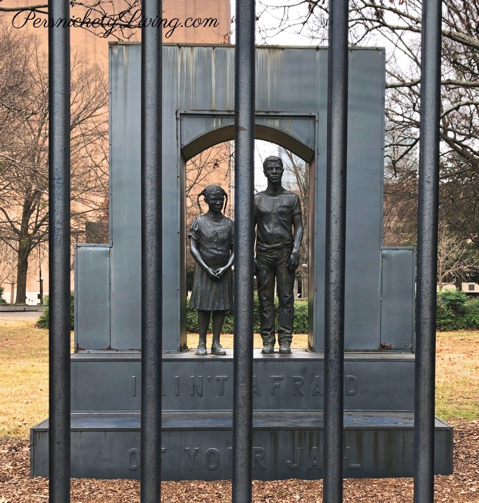 Sculpture Children in Jail I ain't afraid of your jail