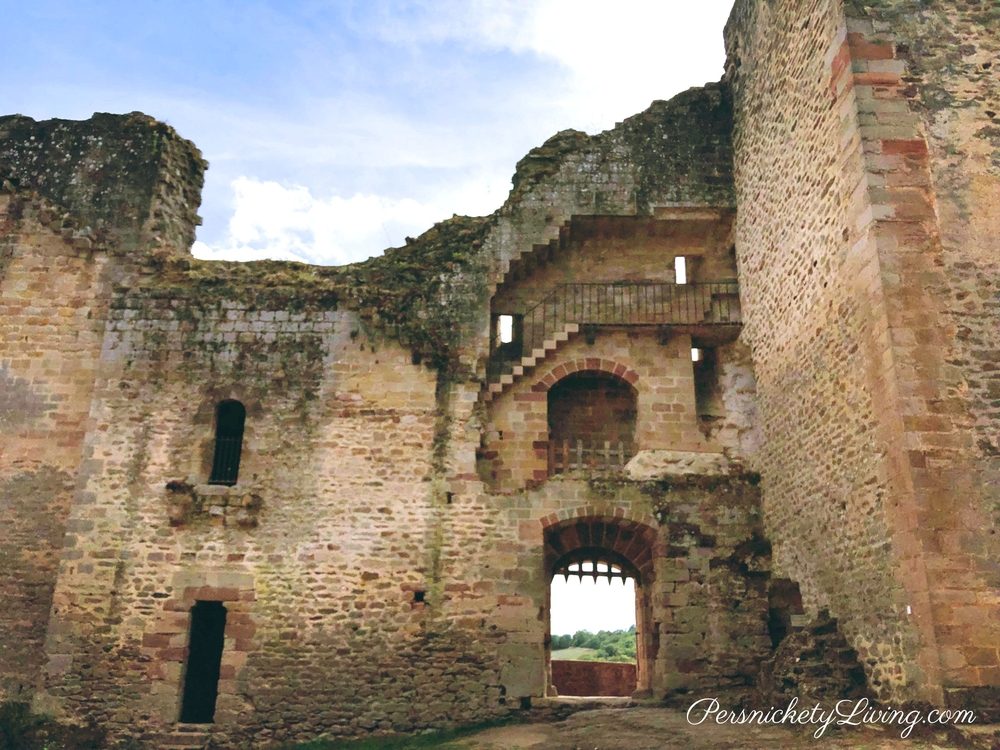 Walls and ruins of Najac Fortress