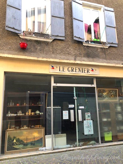 Exterior building of thrift store in France Secours Populaire